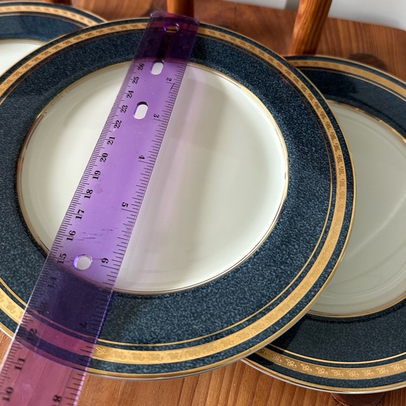 Set of 4 Mikasa Imperial Lapis Grande Ivory 7.5" Salad Plate Blue Gold - Picture 5 of 6